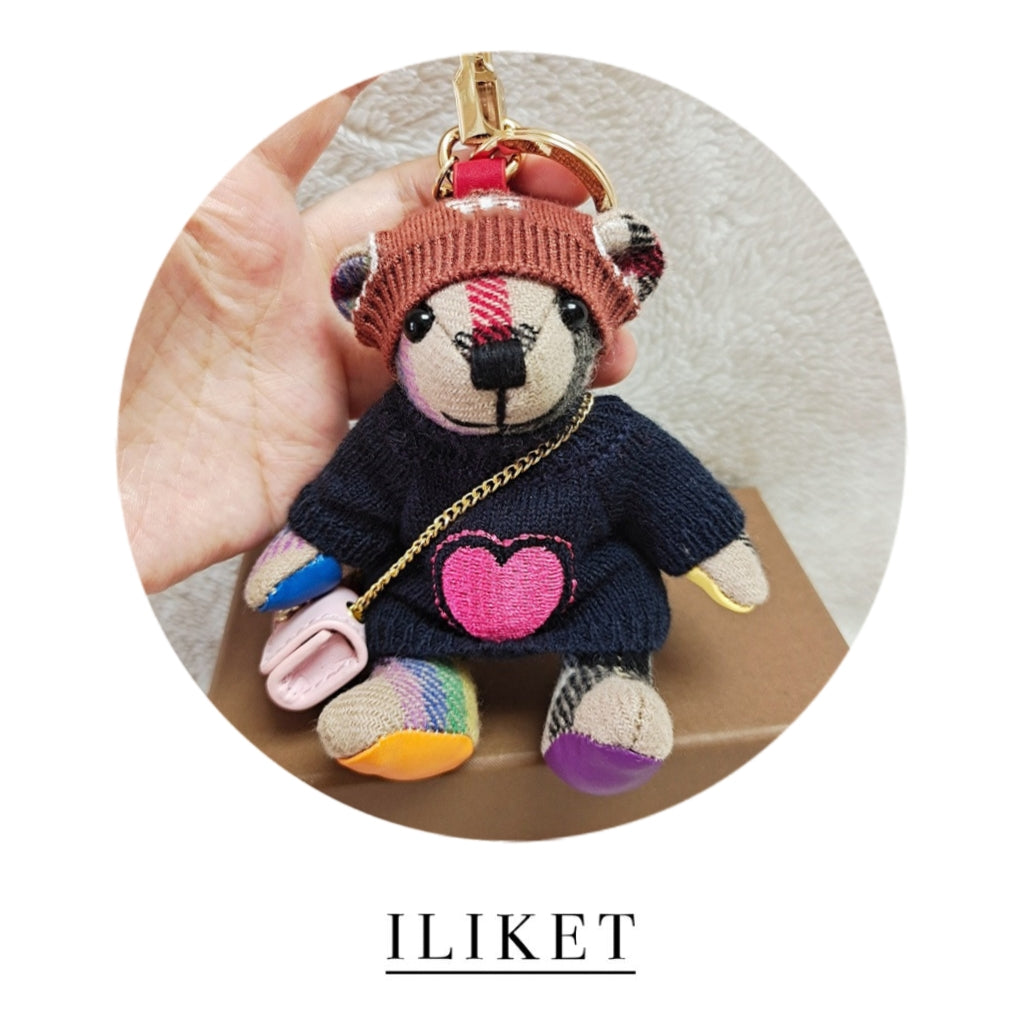 1:1 Thomas Bear Charm Navy blue sweater with pink heart cute bag rainbow pendant party fashion ornament bag pendant girlfriend boyfriend bear car interior decoration