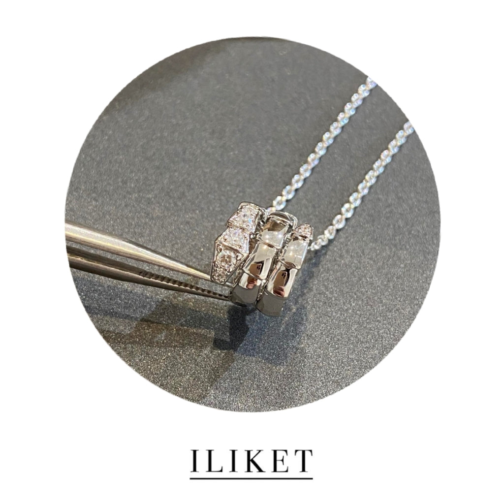 1:1 Serpenti Viper necklace 18k rose gold& white gold pendant necklace set with pavé diamonds on the head and tail snake bone necklace