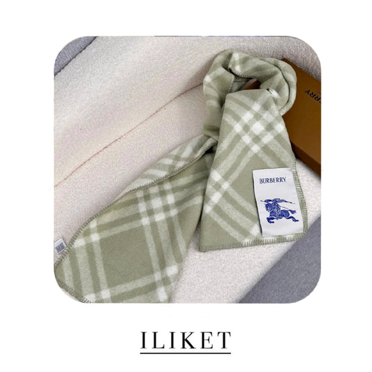 100% cashmere Check Scarf (Collector's Edition Beige & White )Rectangular double-faced woven cashmere scarf Jacquard check pattern Logo patch at face Cashmere Scarf